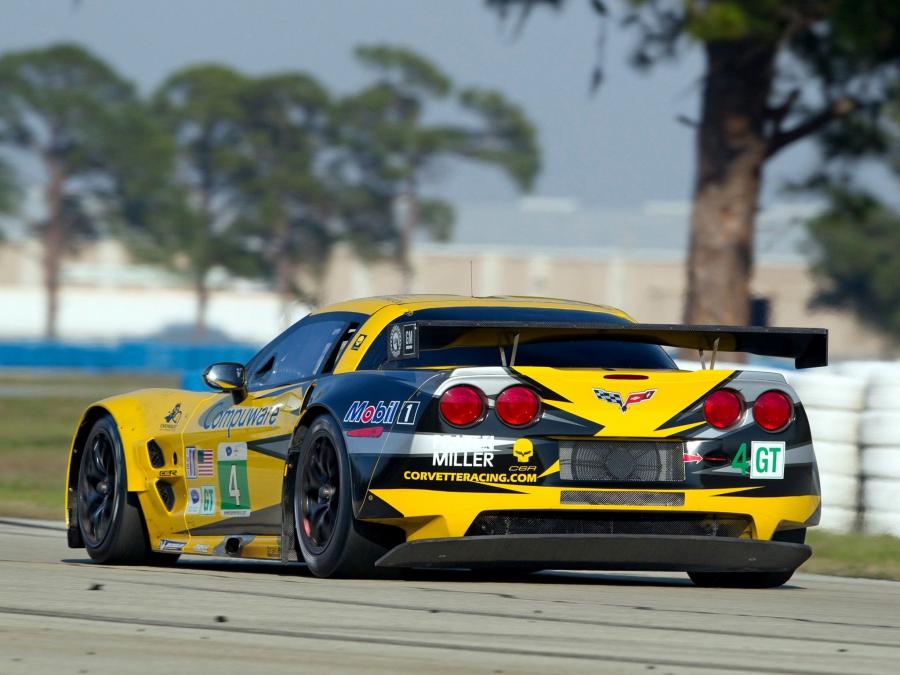  Chevrolet Corvette C6.R GT2 2011 года  (фото 3 из 6)